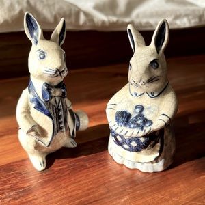 Dedham Pottery matching bunnies